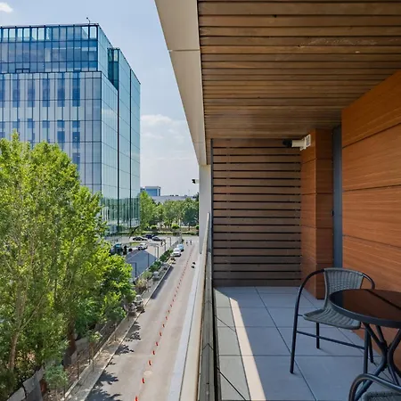 Verdant Parkside Living: Studio By Park *